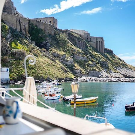 Casa Cinzia In Marina Di Corricella Villa Procida Kültér fotó