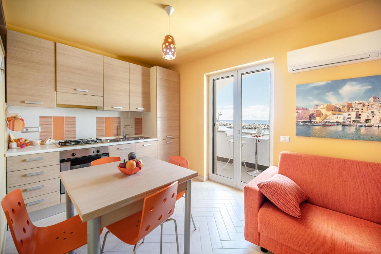 Casa Cinzia In Marina Di Corricella Villa Procida Kültér fotó