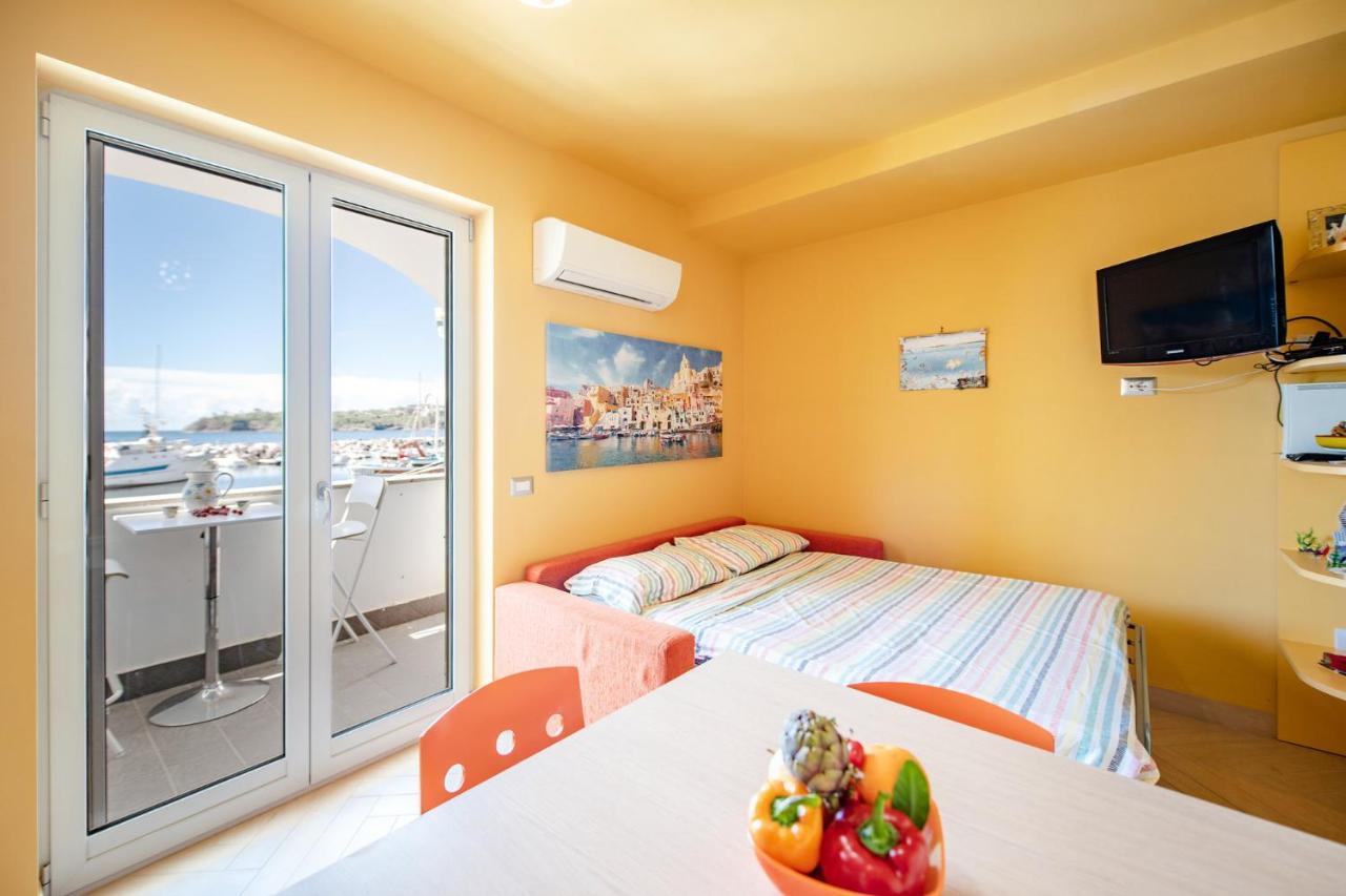 Casa Cinzia In Marina Di Corricella Villa Procida Kültér fotó